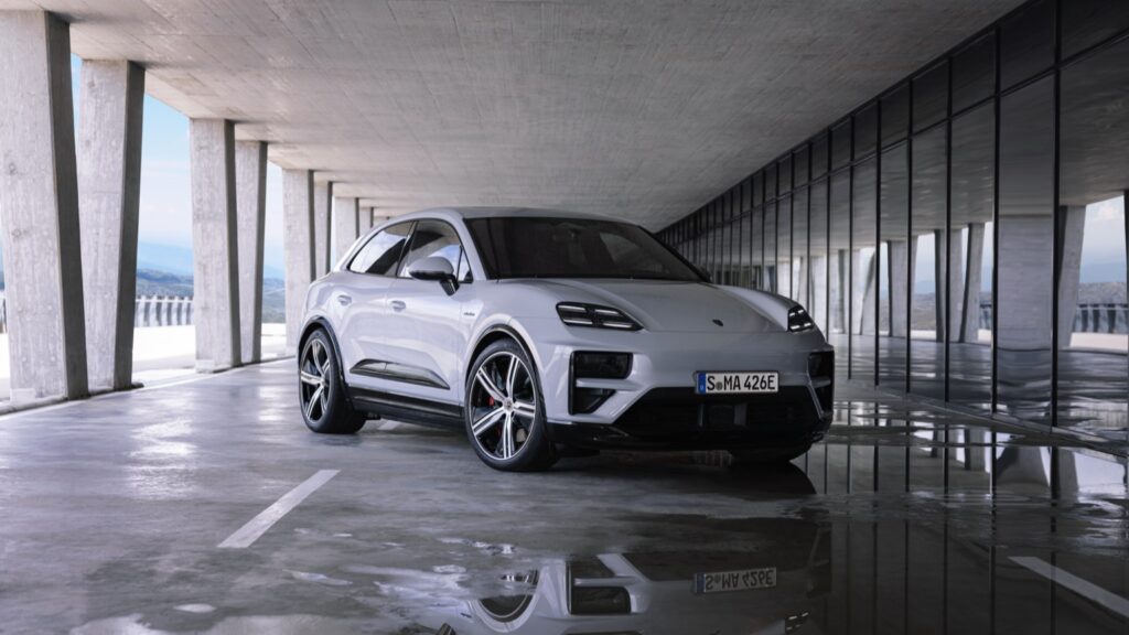 porsche_macan_turbo_2024-062x-jpg