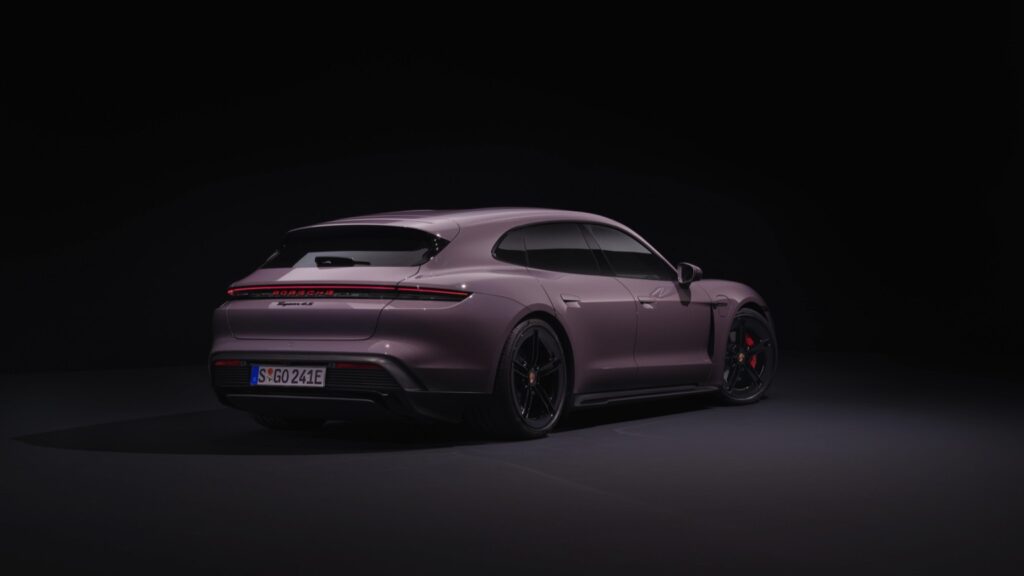 porsche_taycan_sport_turismo_2024-092x-jpg