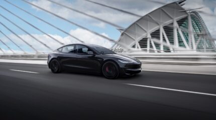 tesla_model_3_performance_2024-132x-jpg