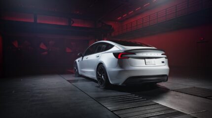 tesla_model_3_performance_2024-152x-jpg