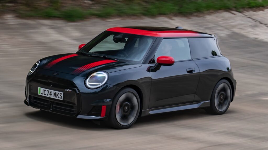 mini_cooper_electric_jcw_2024-012x-jpg