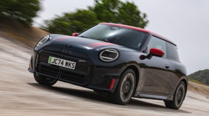 mini_cooper_electric_jcw_2024-022x-jpg