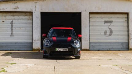 mini_cooper_electric_jcw_2024-142x-jpg